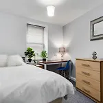 F3 Elizabeth Court Pl1 2Dh